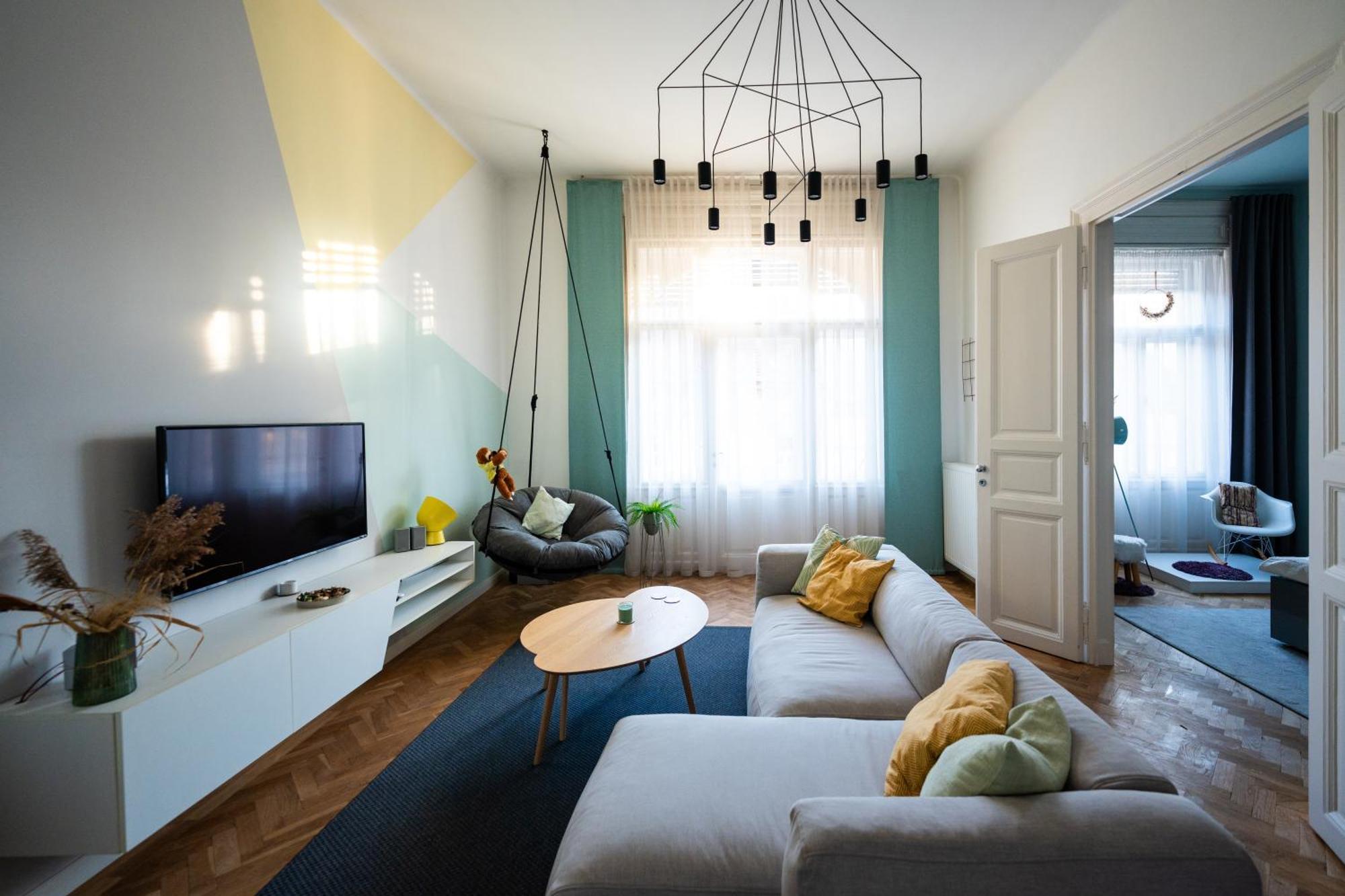 Modern, Design Lakas A Margit-sziget Mellett *