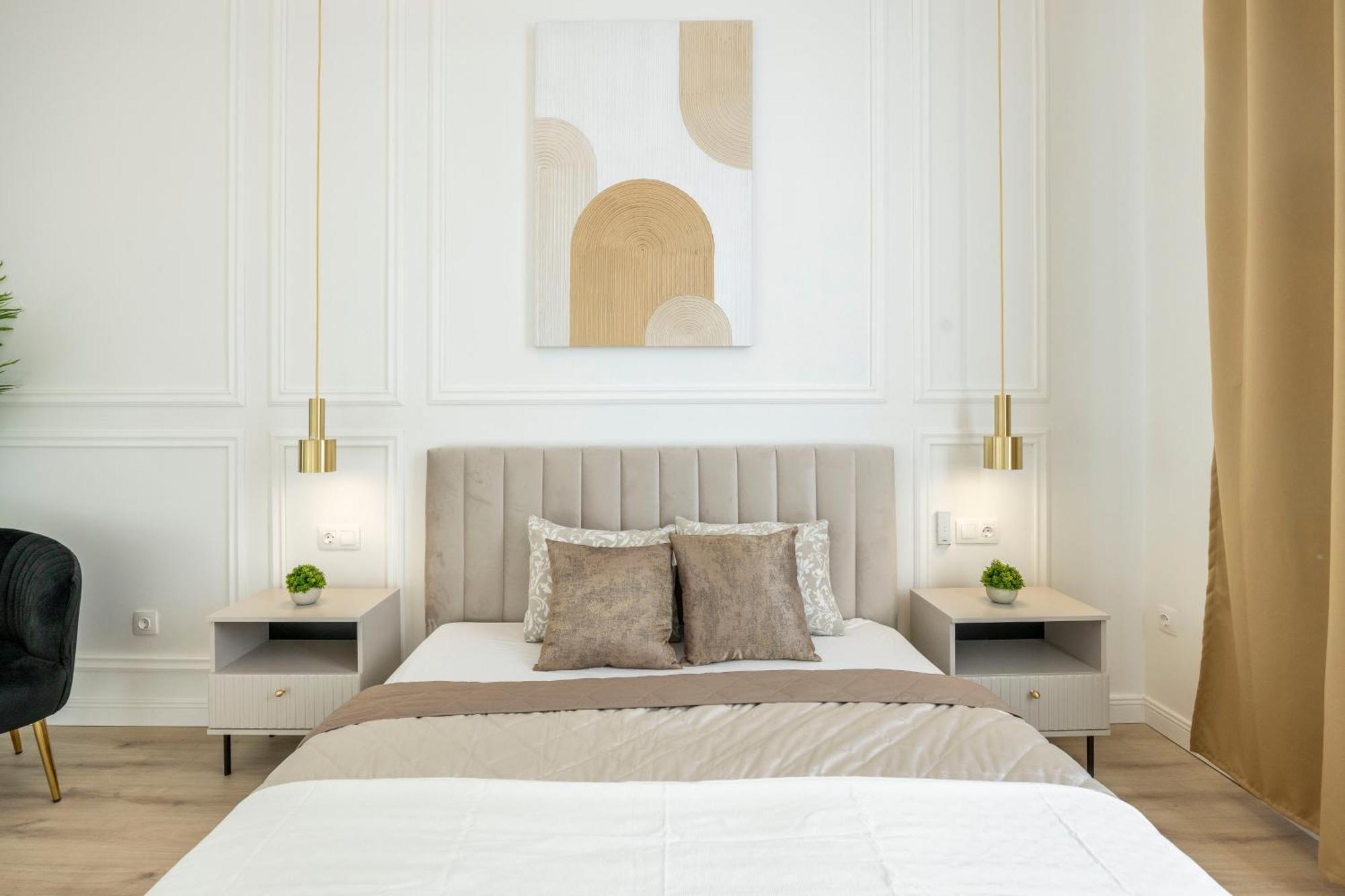 Exclusive & Prestigious W/ Balcony Budapest