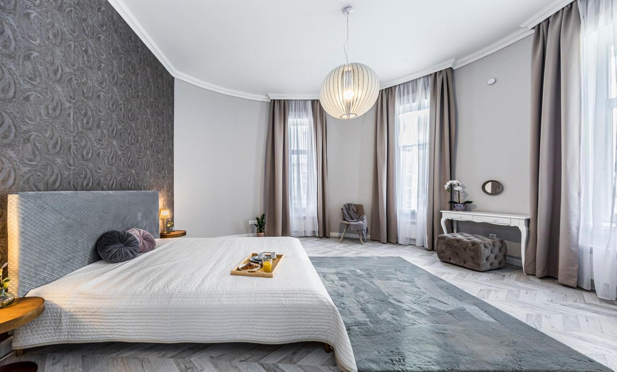 2bdr+2a/c+for Long Term Too+large Flat+quiet+soho! Appartamento