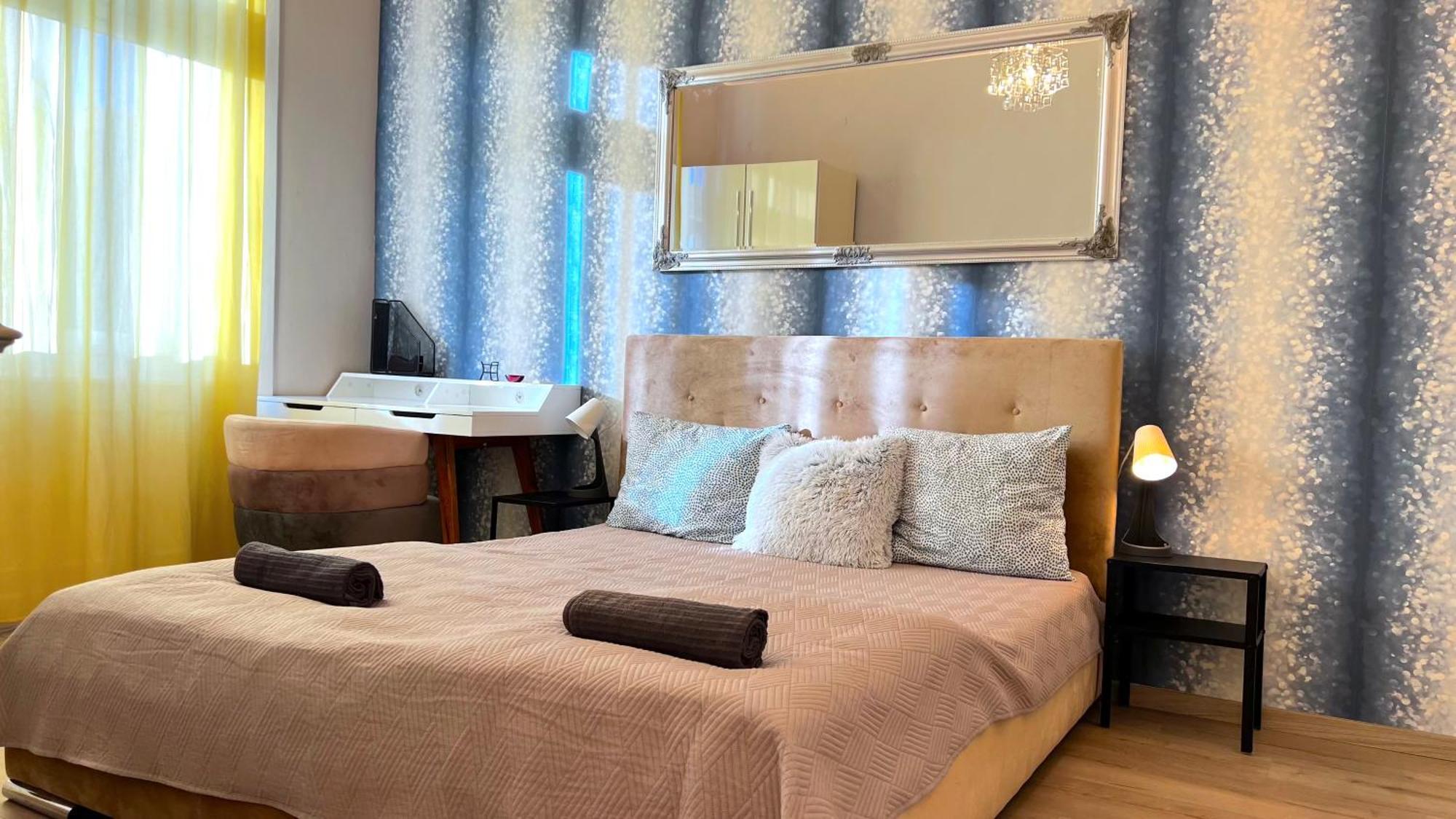 B112 By Small Apartamento