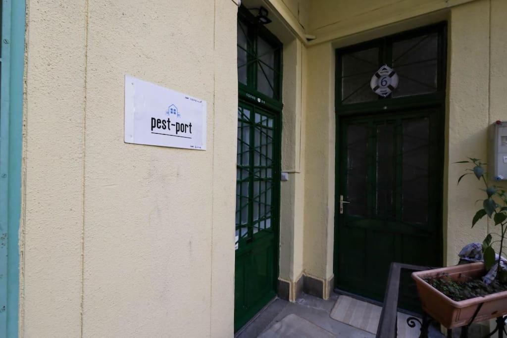 Pest-port Private Room-6 Apartmán
