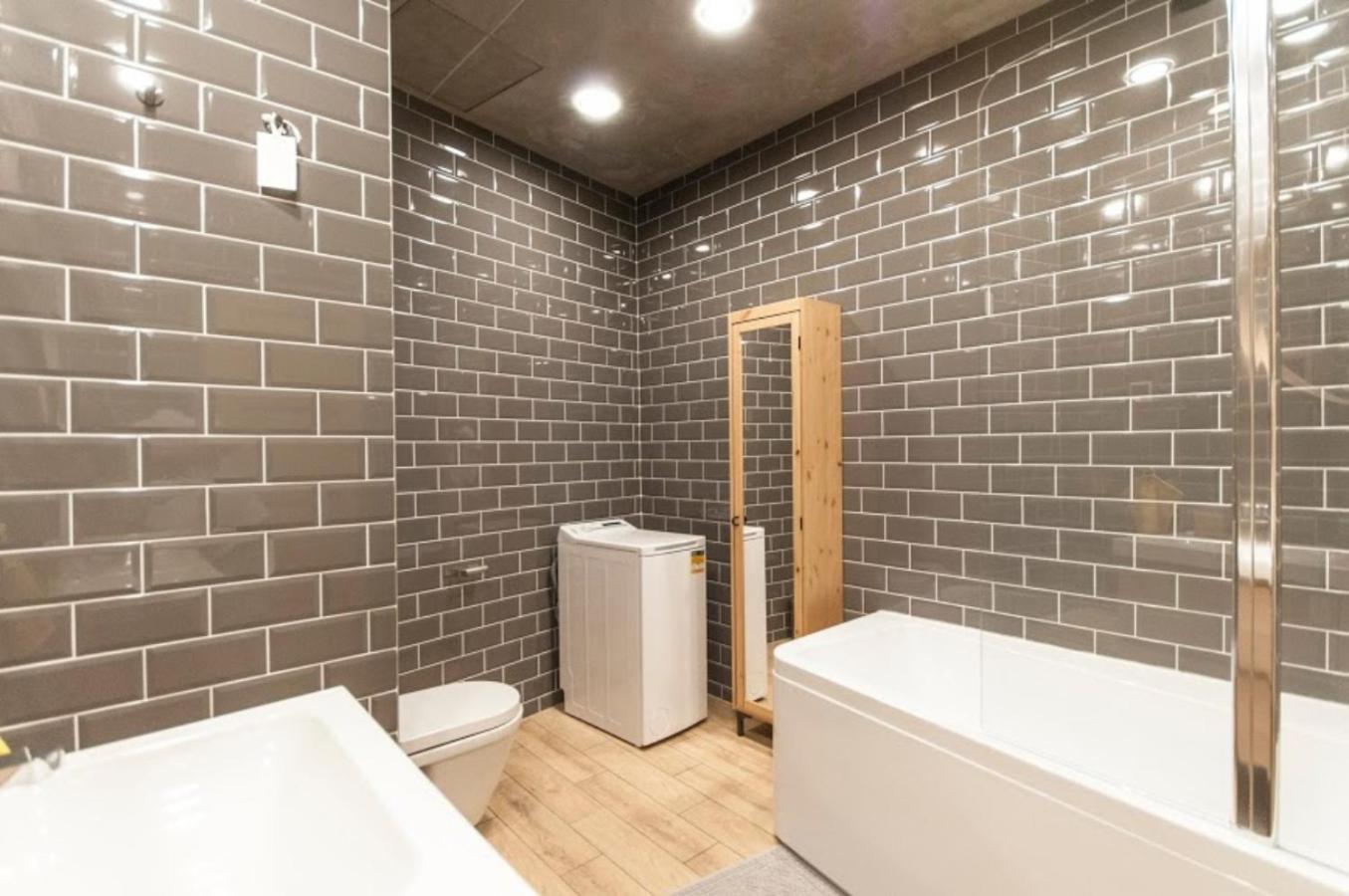 Geometric Luxury In The Center With 3br Apartman *