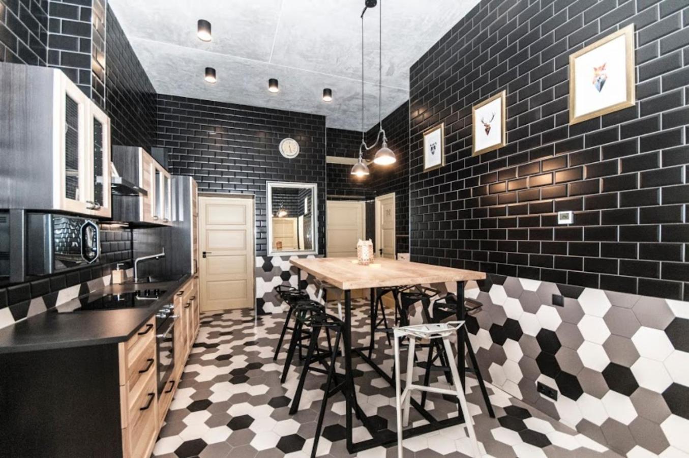 Geometric Luxury In The Center With 3br *