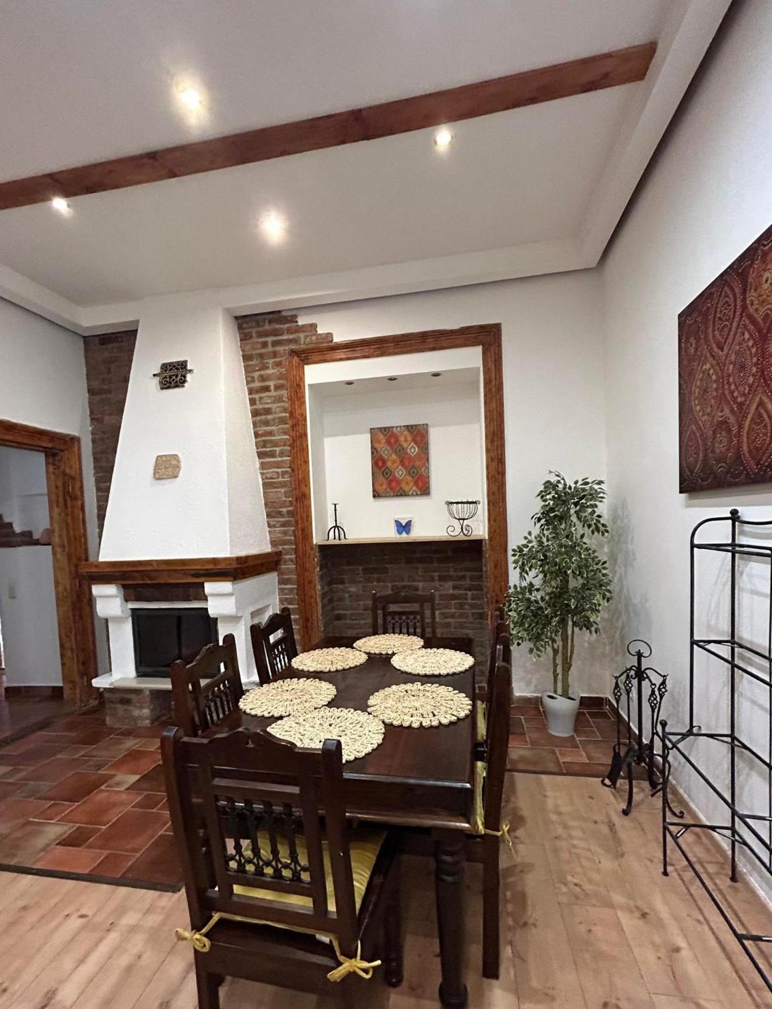 Rustic In The Jewish Quarter