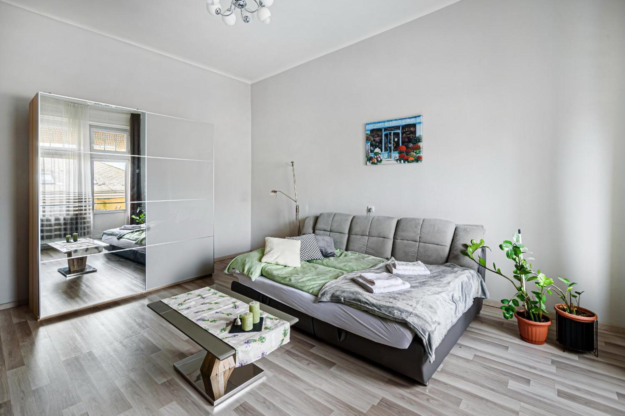 Relaxing Feeling In Nice Area Apartman