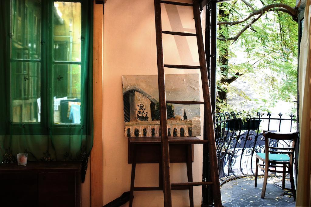 Minoo House