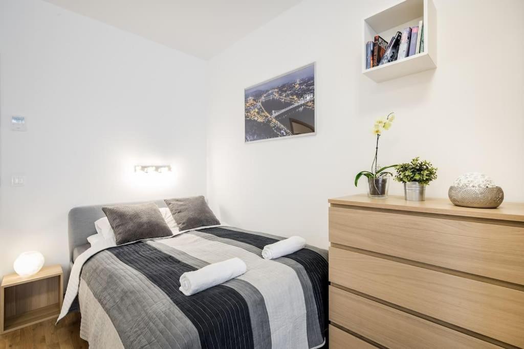 Marina At Danube - Free Private Parking! Apartment *