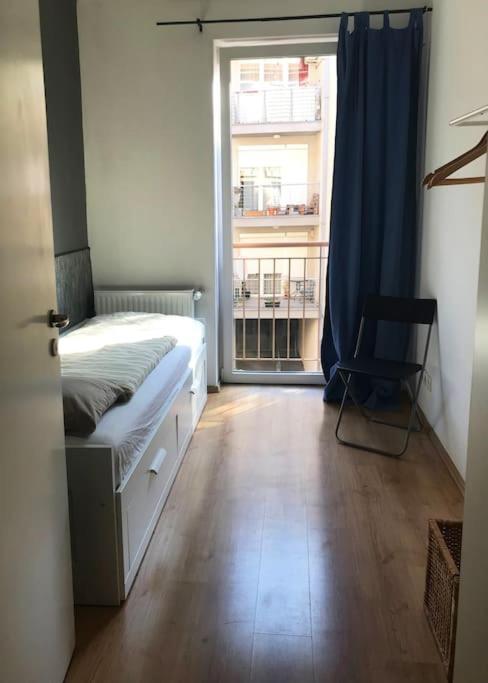 Perfect Family-friendly Midtown Apt+french Balcony *