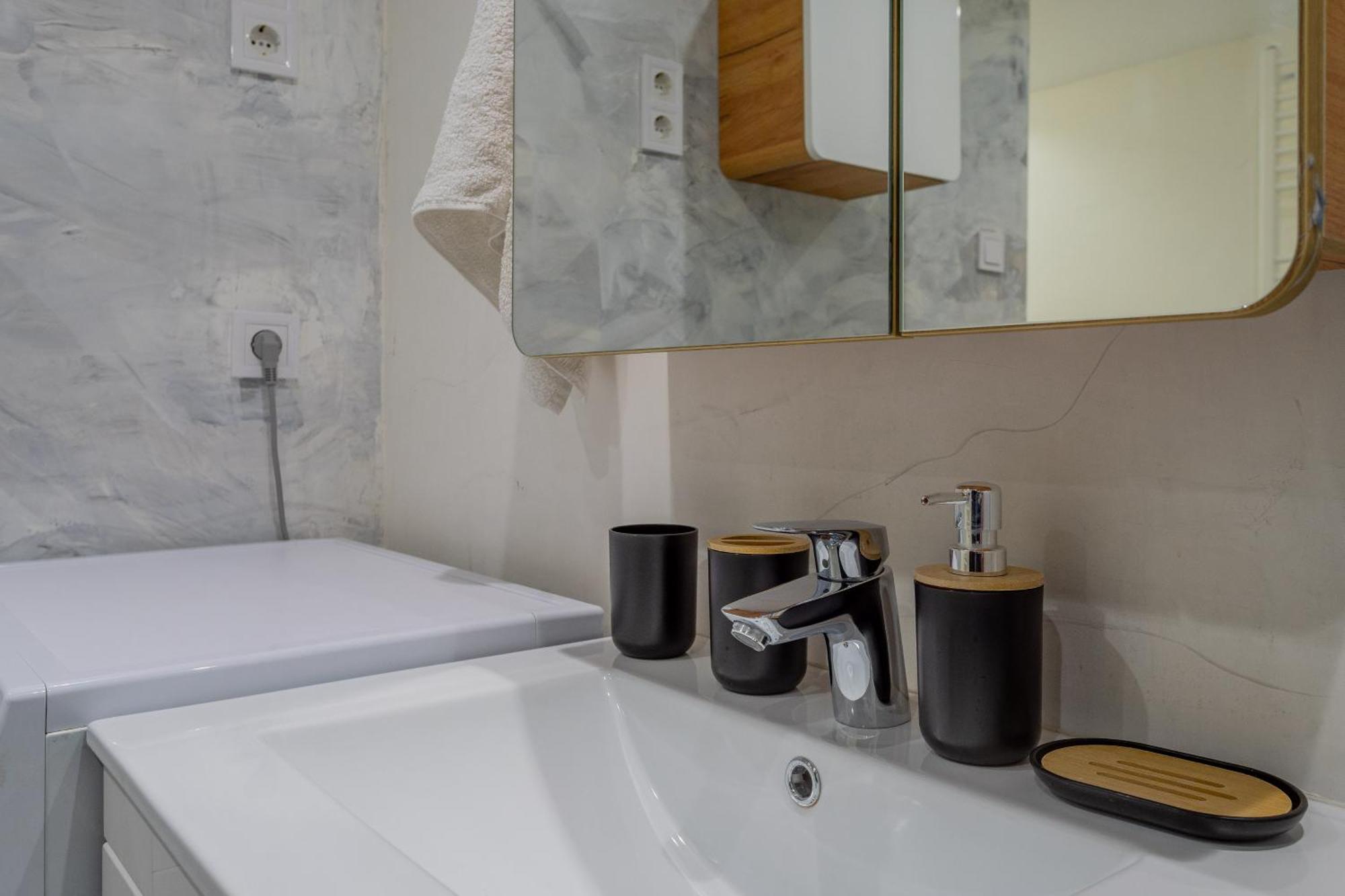 Appartamento Full Equipment Designed In The Heart Of For 4 People *