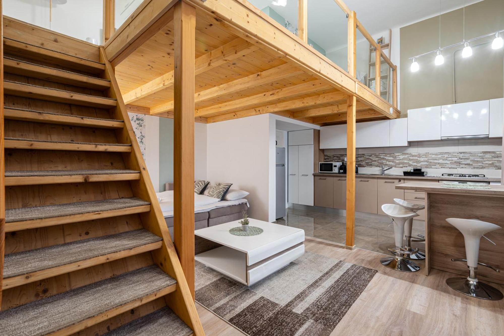 Apartment Mingle Space