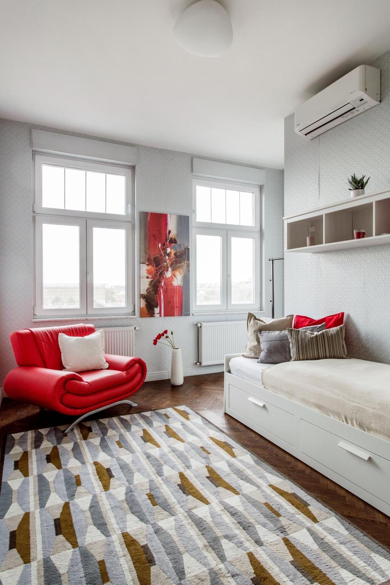 Luxurious Danubeside For 6 Budapest