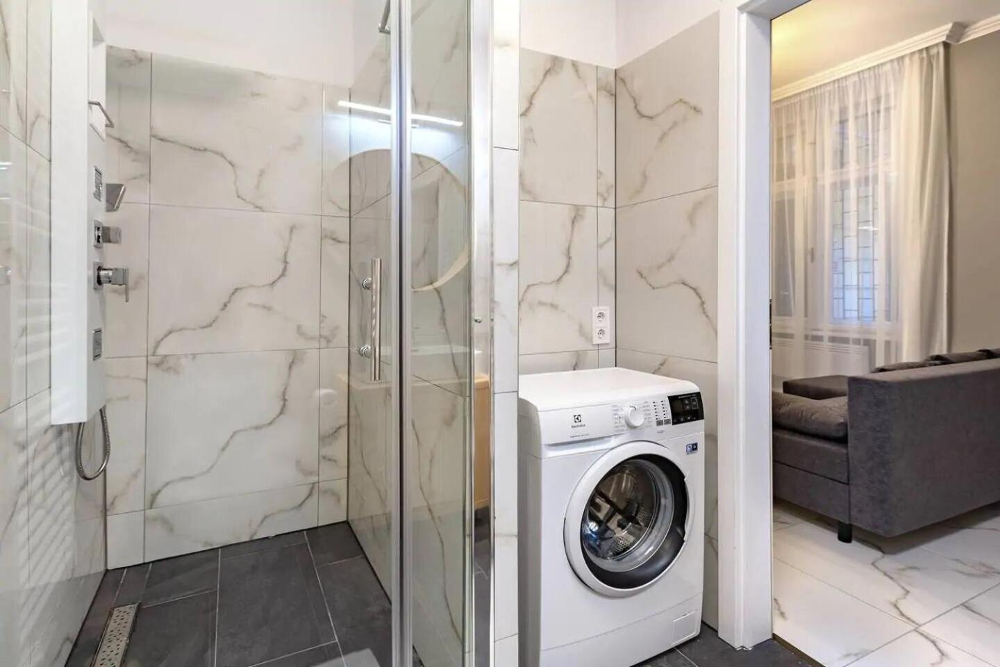 Apartamento Luxurious In The Heart Of