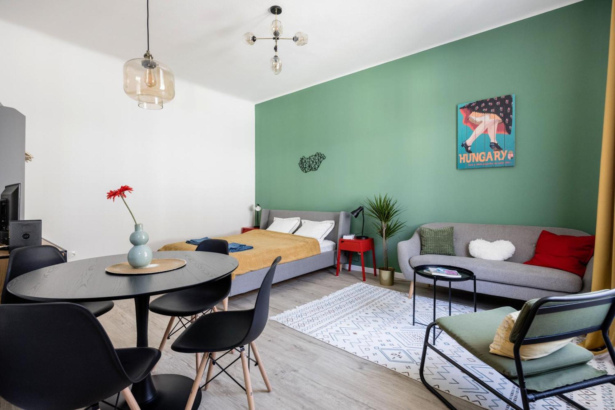 Stylish And Colourful In The Centre Apartman Budapest