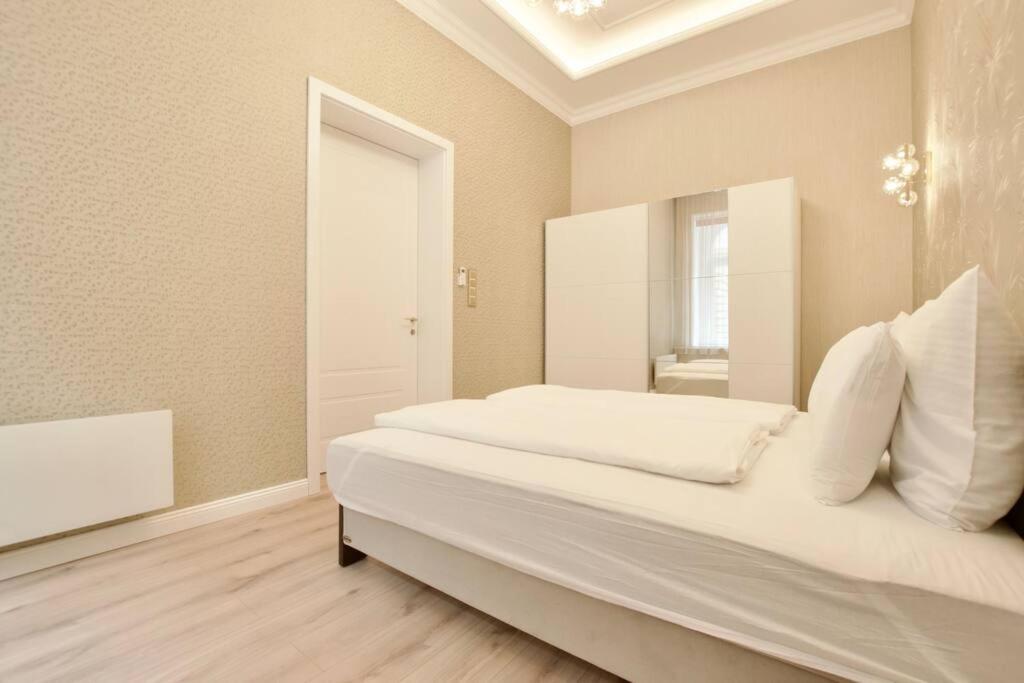 Premium By Hi5 - 2 Bedroom In The Center Appartamento