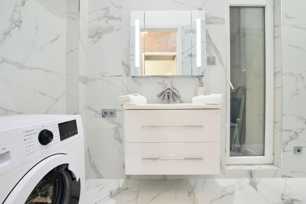 Appartamento Premium By Hi5 - 2 Bedroom In The Center *