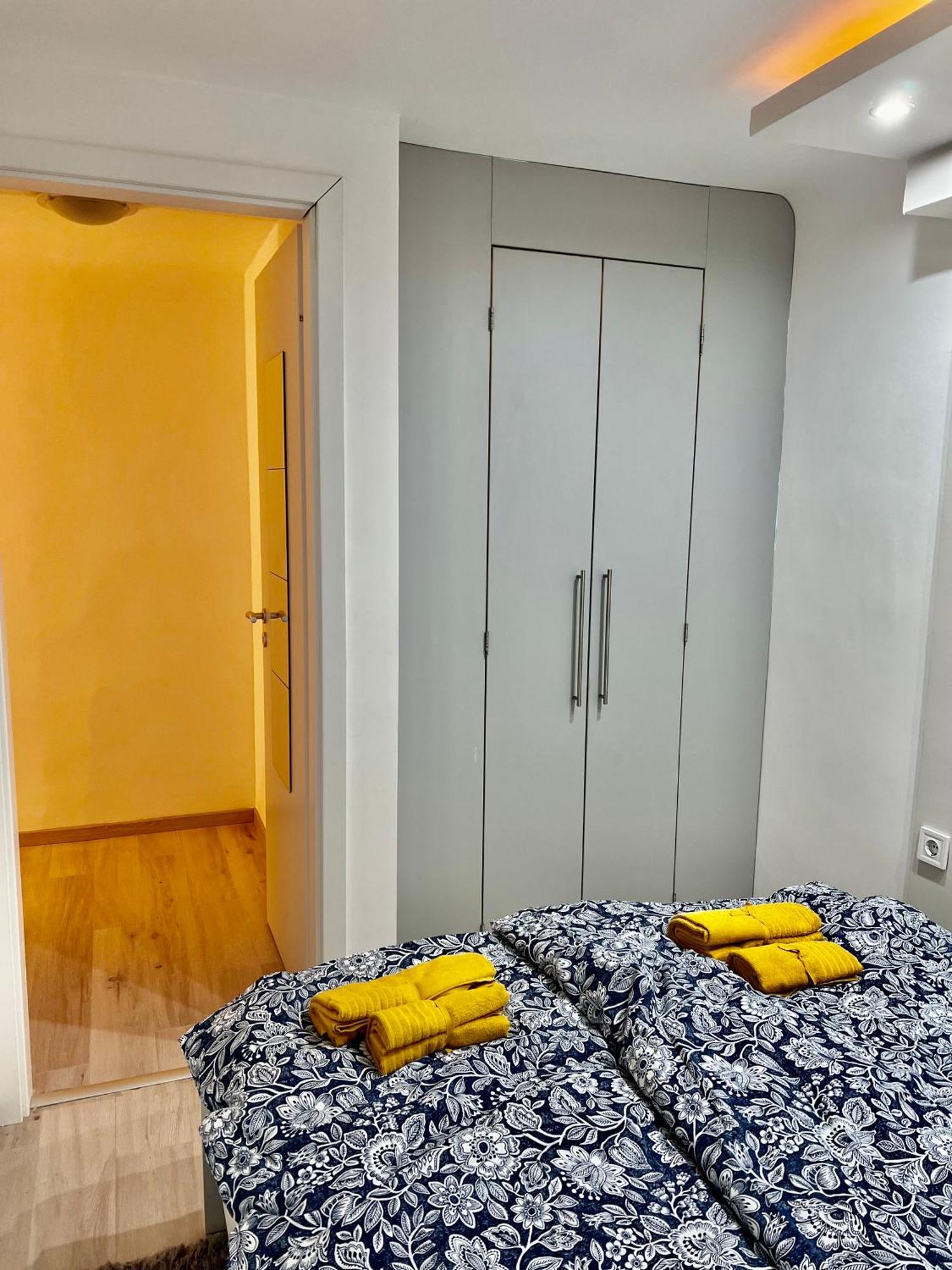 Amazing Duplex In Raday Street Boedapest