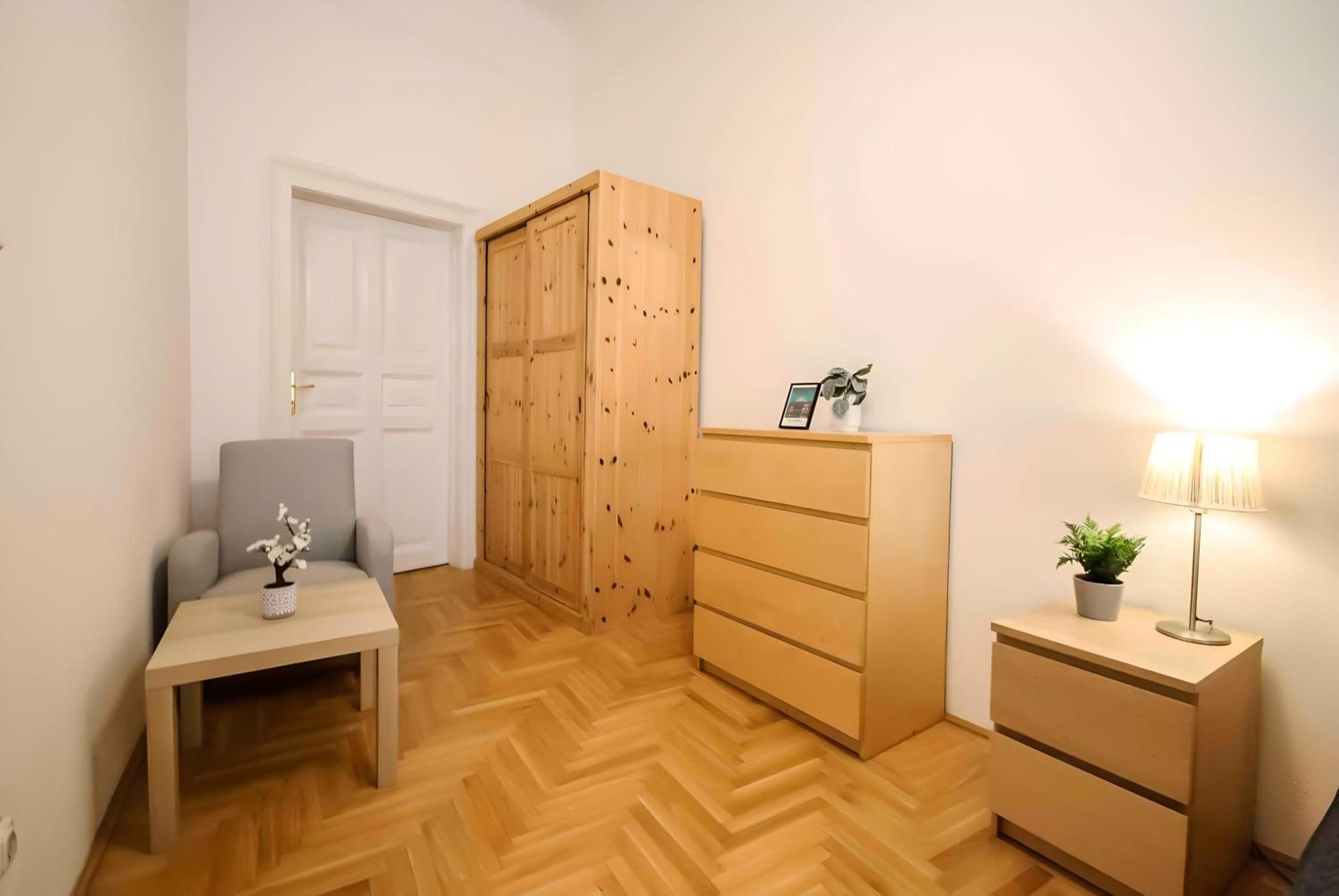 Apartment R171 Elitehost Raday *