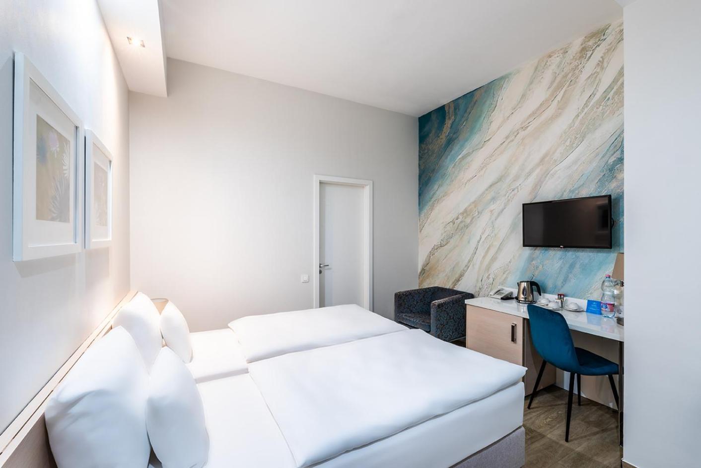 Atrium Fashion Hotel 4*