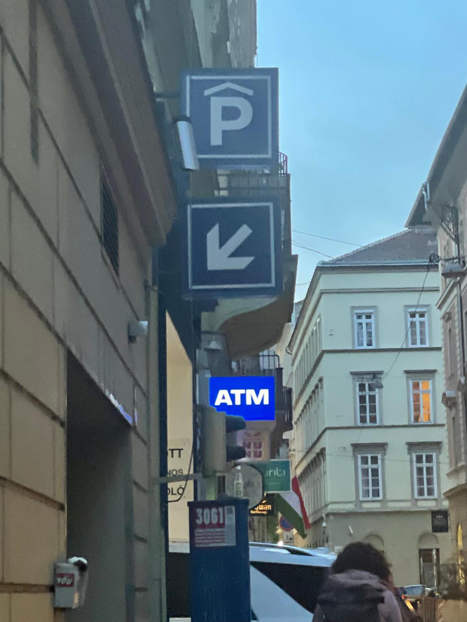 Wonder Deer Luxury At The Opera Self Check-in * Budapeszt