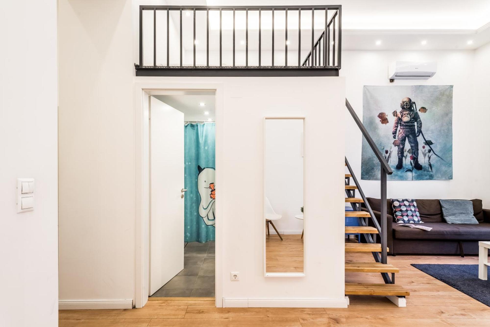 Grand Avenue Apartment