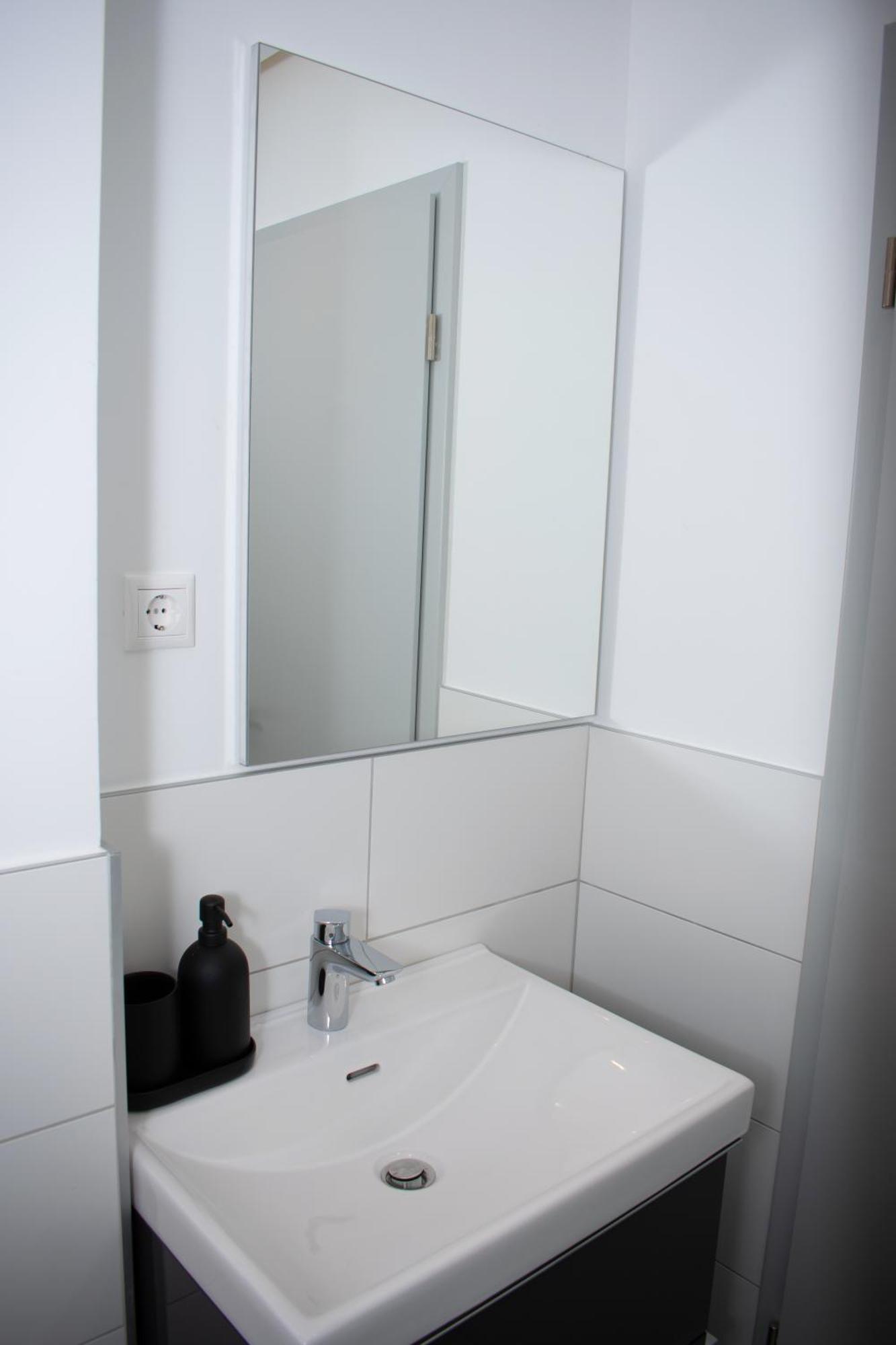 Luxury Cozy 2 Bdr Downtown Apt.1 Apartment *
