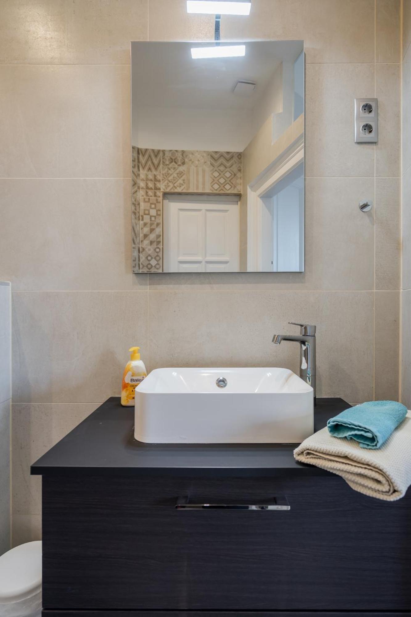 Amora Homes Luxury Basilica Breathless View-need Reservation For Free Parking Apartmán