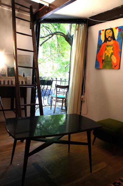 Minoo House Ostello