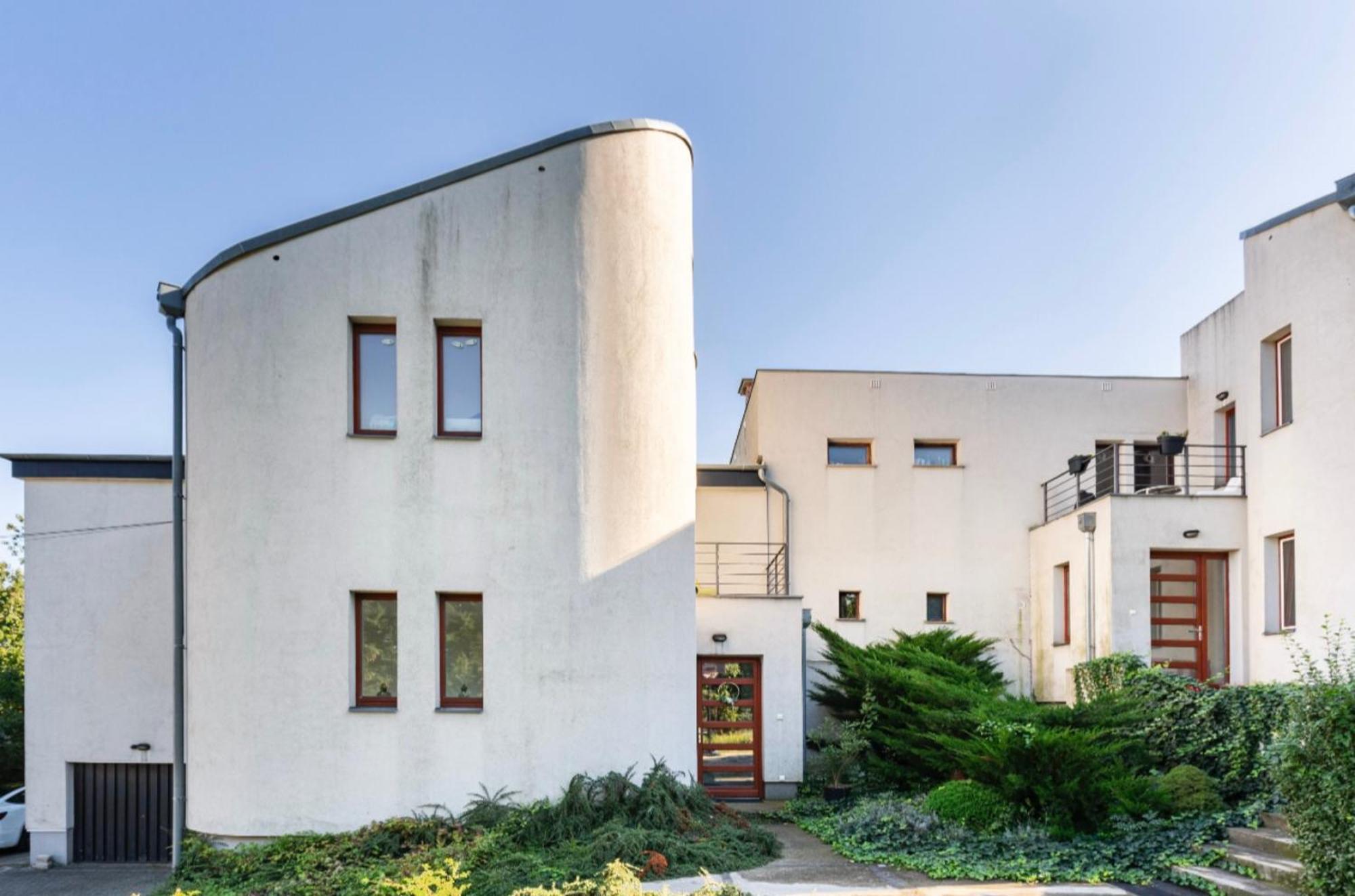 Maharaja Mountain Palace With Free Privat Parking And Garden Apartment