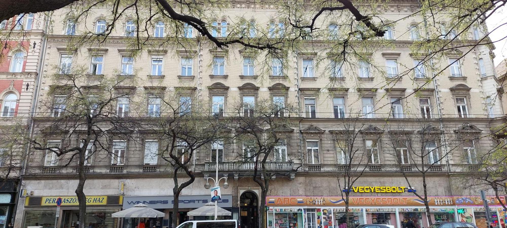 Luxury In The Center With Parking *