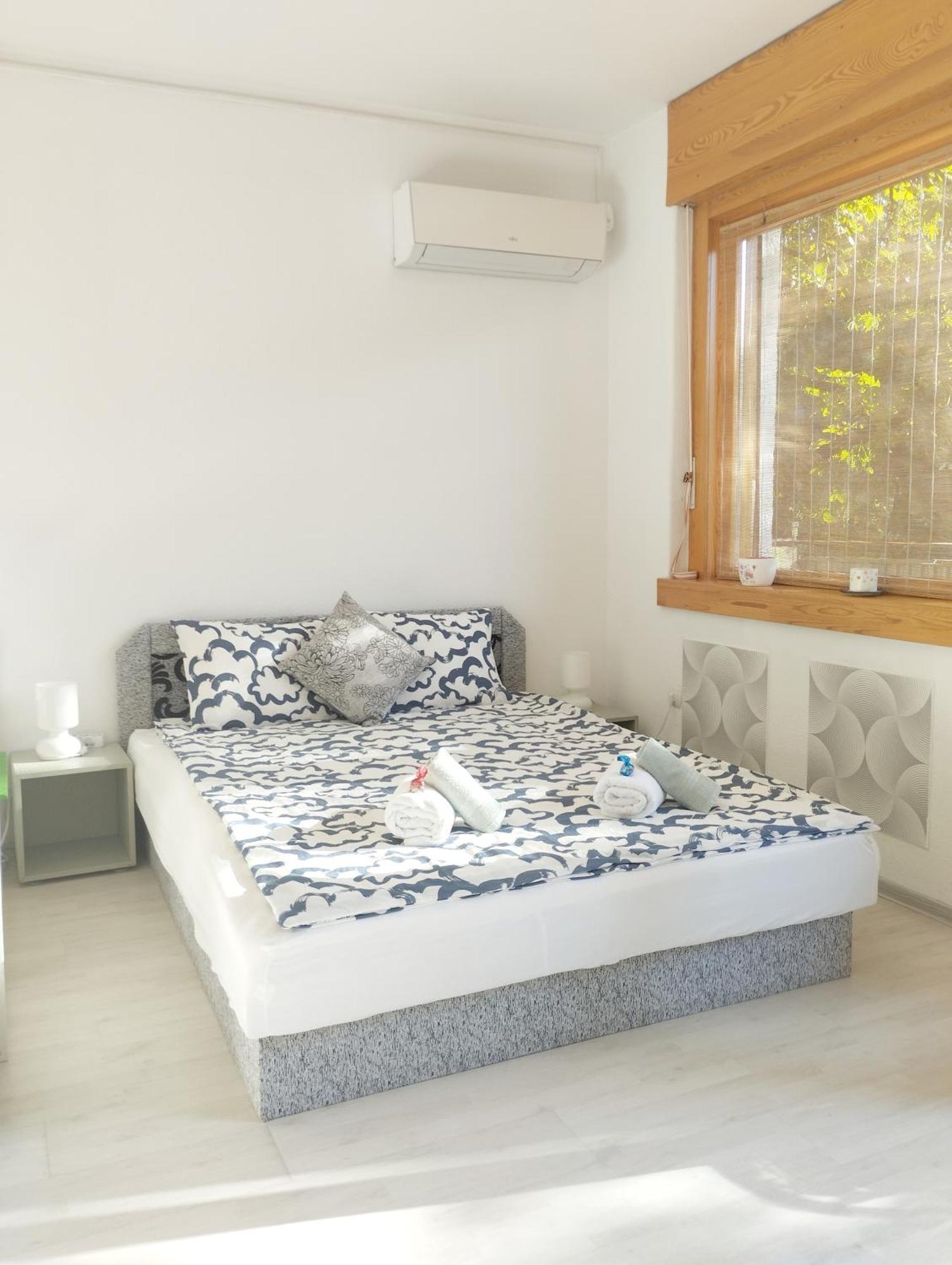 Free Parking, Balcony, Near To Park Kwatera prywatna