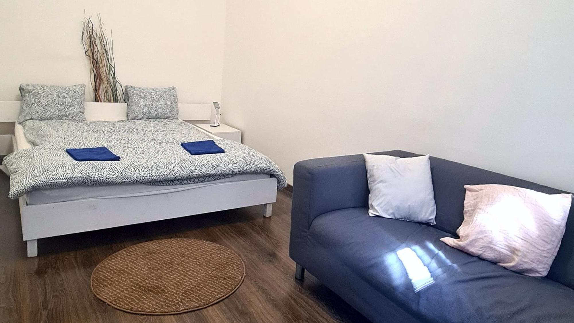 Downtown Akacfa Apartment *