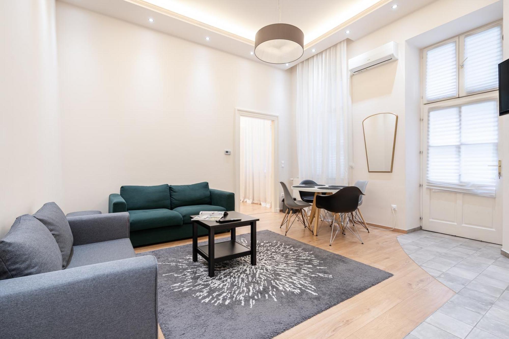 Downtown Paulay43 Apartamento *