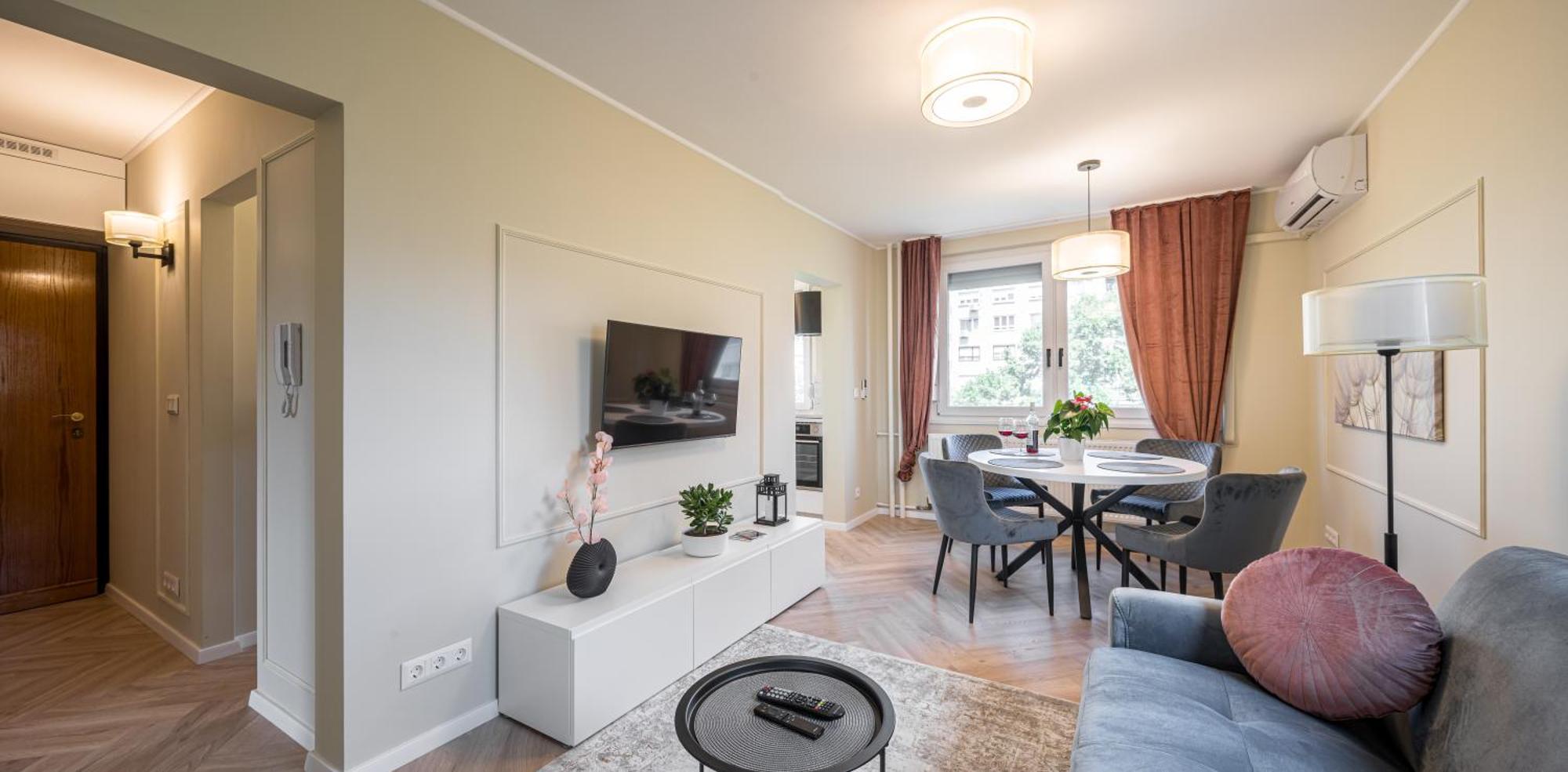 Stock Apartment *