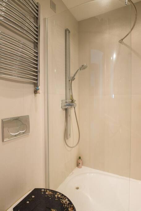 Orangehomes One Bedroom With Fireplace Apartment *