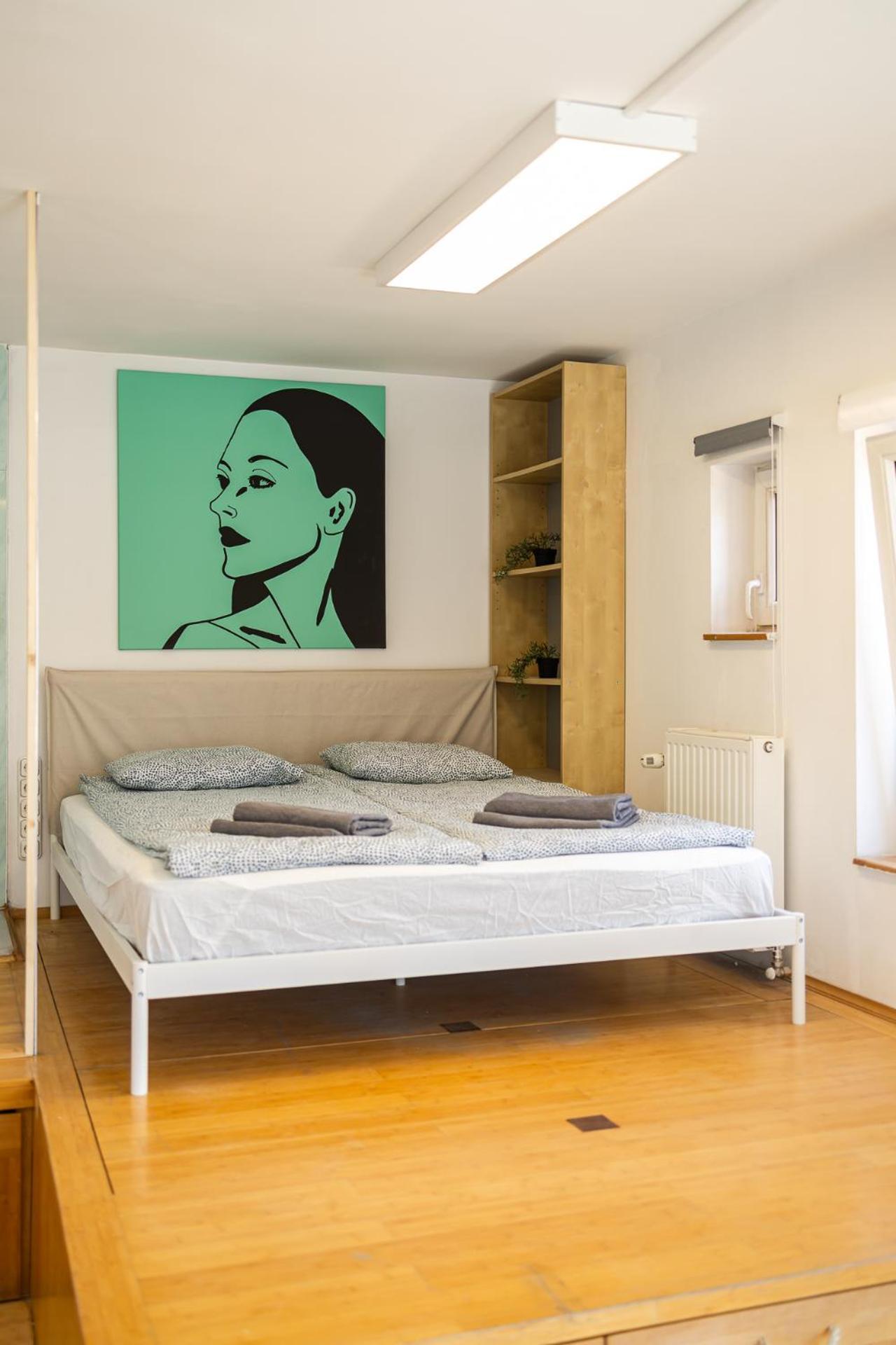 Lägenhet Center Penthouse - Huge Terrace And Free Parking - Tram/metro - Ac *