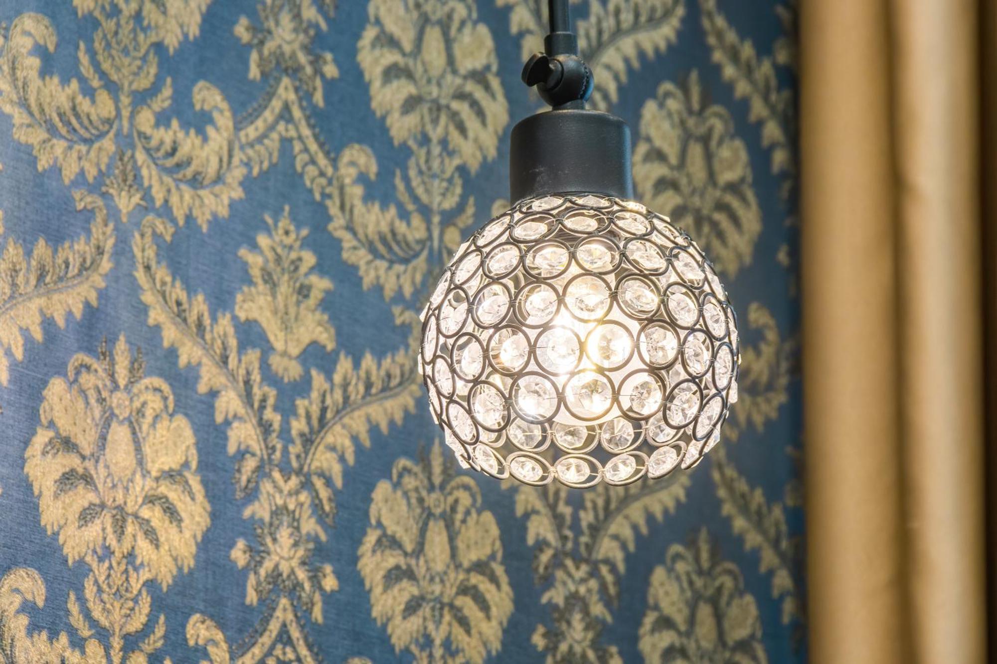 Magic In Downtown Apartment