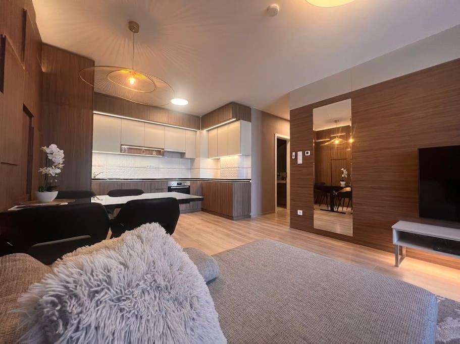 Karzo Lk 206 Apartament