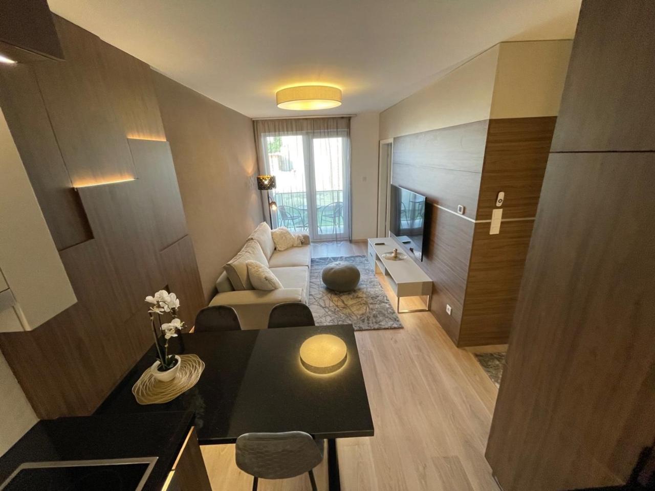 Karzo Lk 204 * Budapest