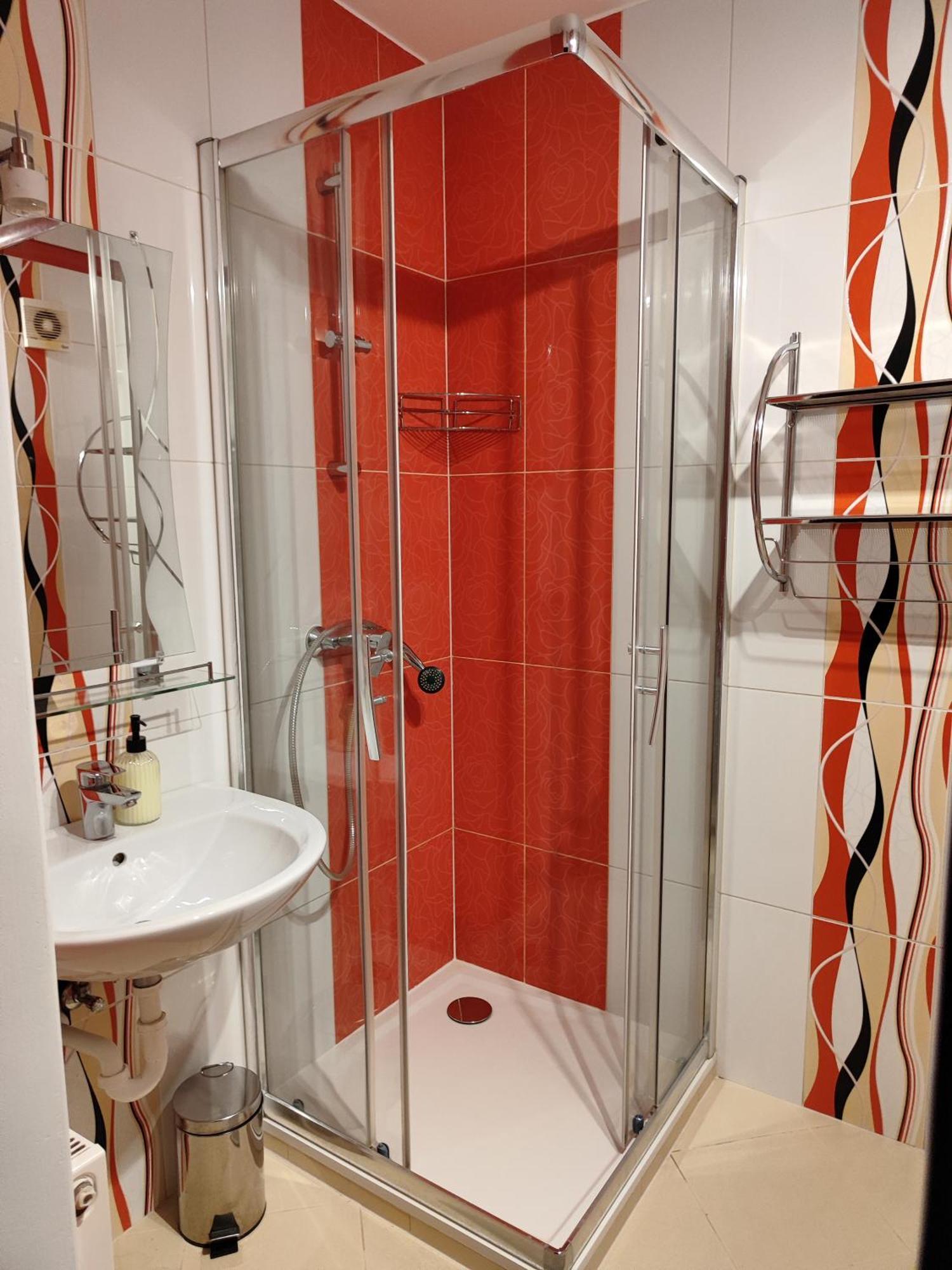 Hegin Exclusiv * Budapest