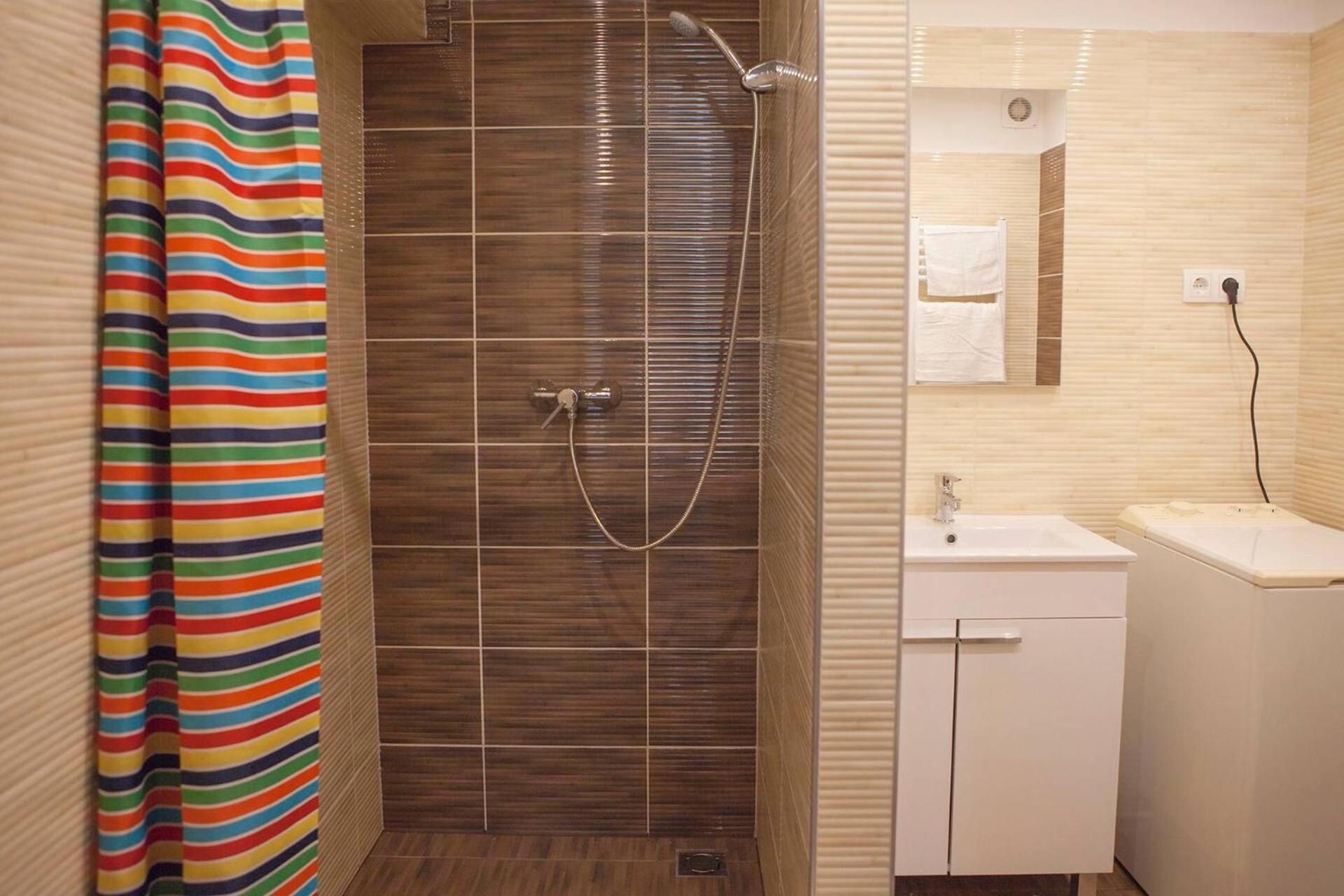 Appartement Downtown Csengery 10