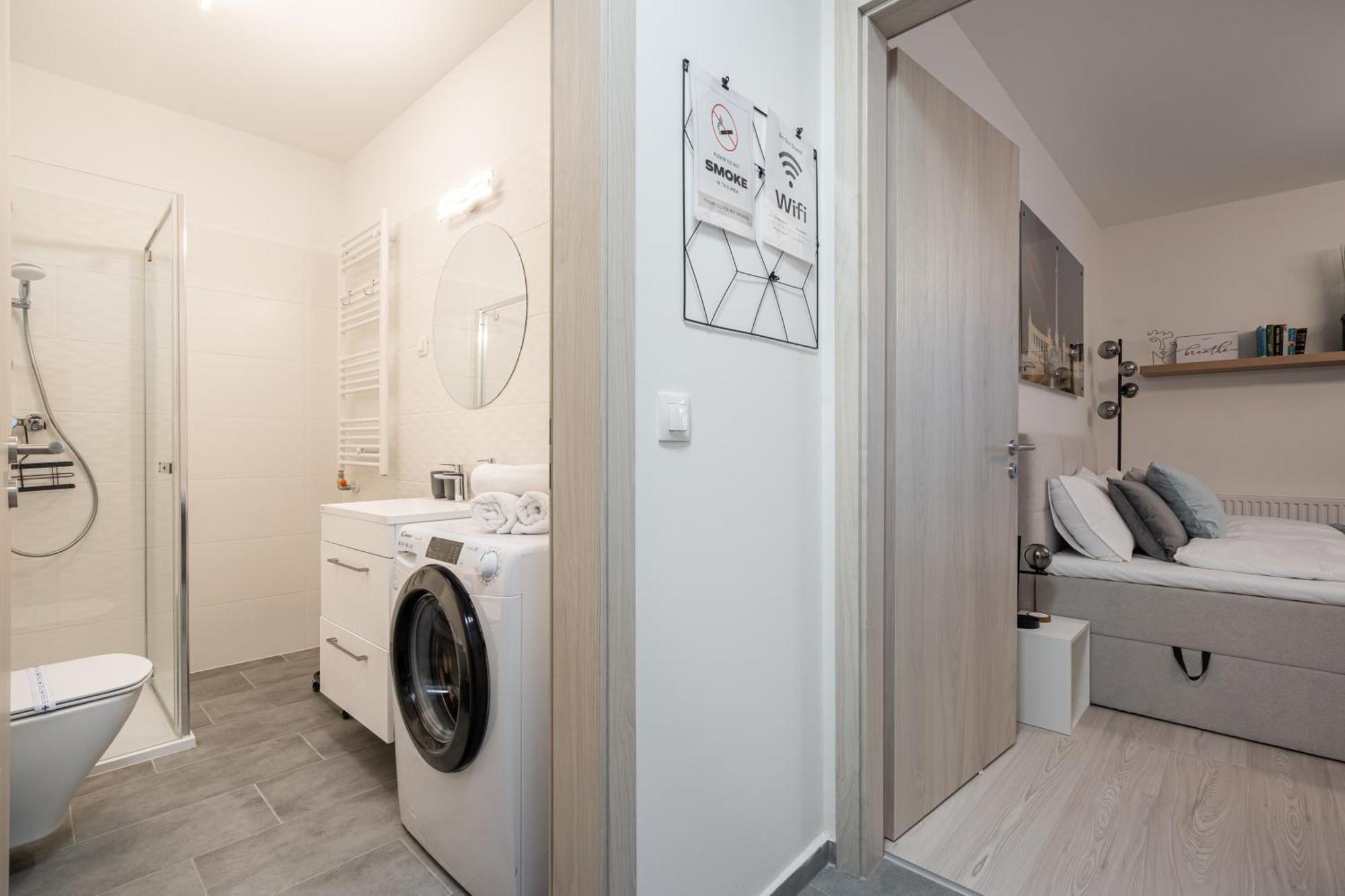 Heroes Square Apartment