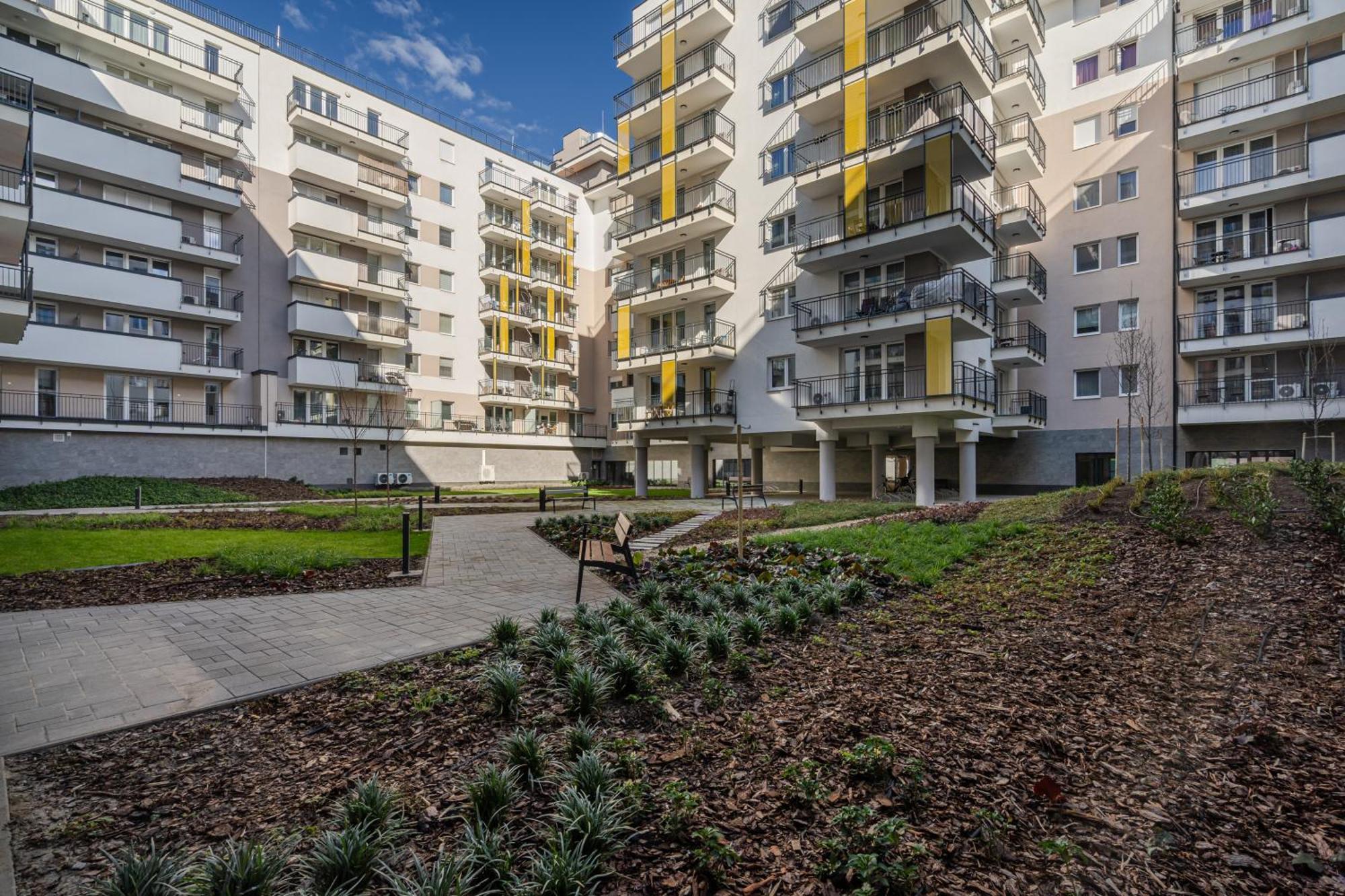 Apartment Heroes Square *