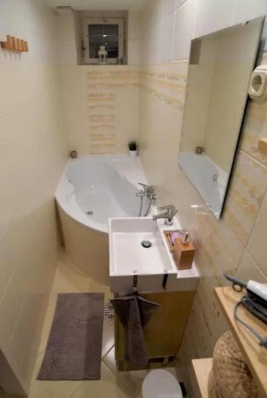 Secluded Mezzanine Near Astoria * Budapest