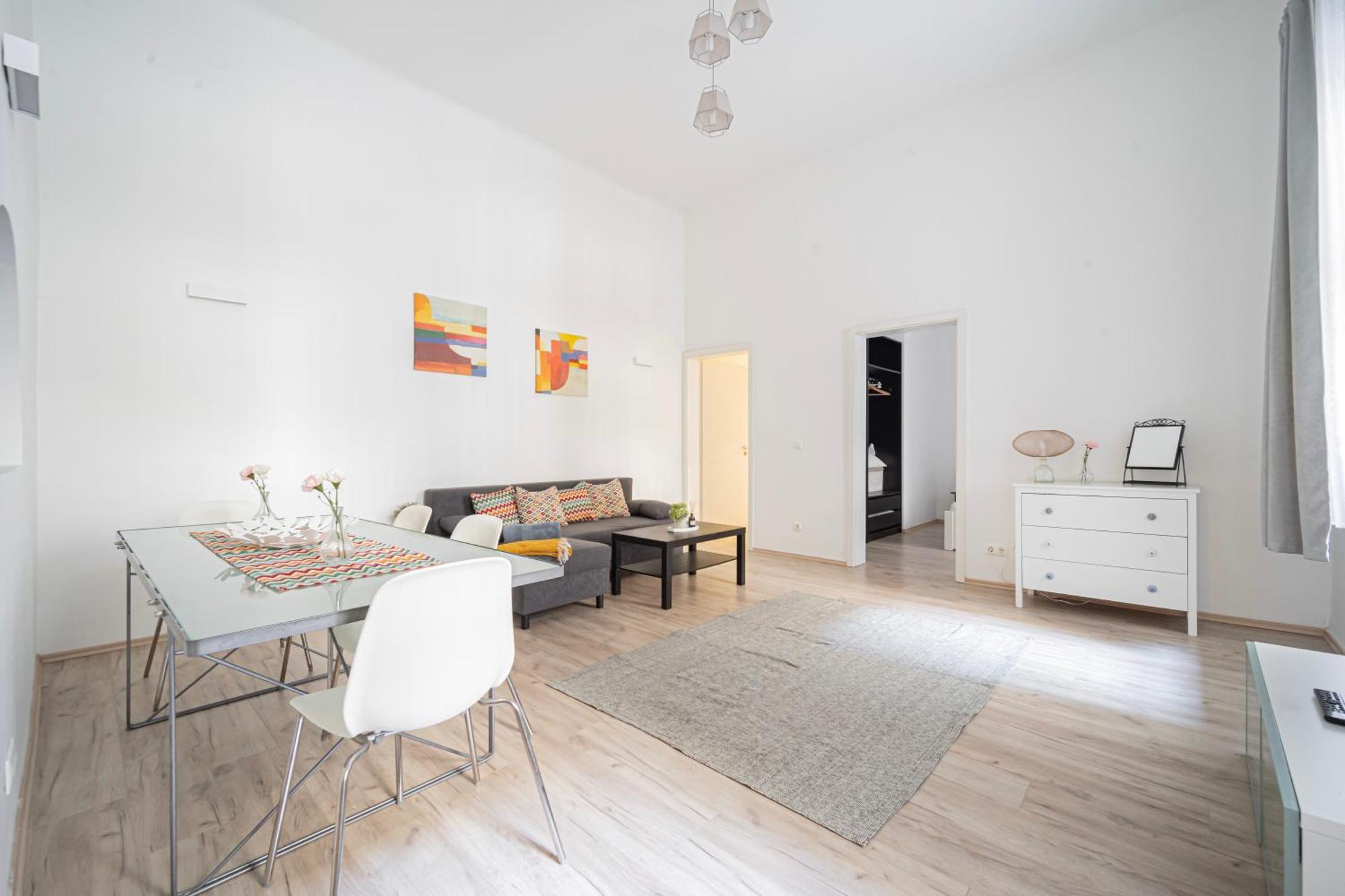 Casabella - 2 Bedroom Near To Andrassy Ave