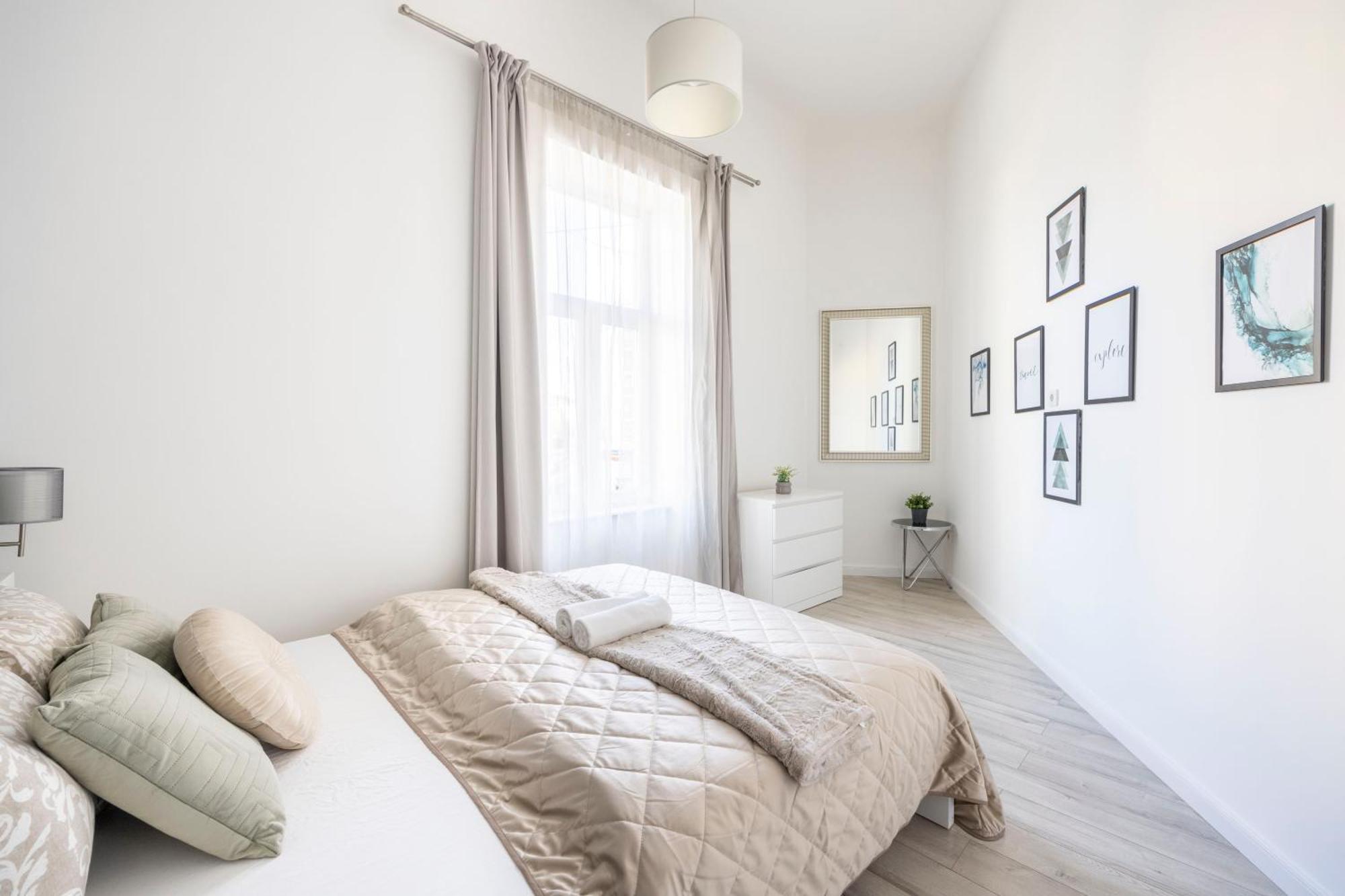 Apartment Deluxe Grand W/ 5 Bedrms