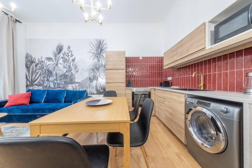 Ruby 3-bedroom Location Apartment Budapest