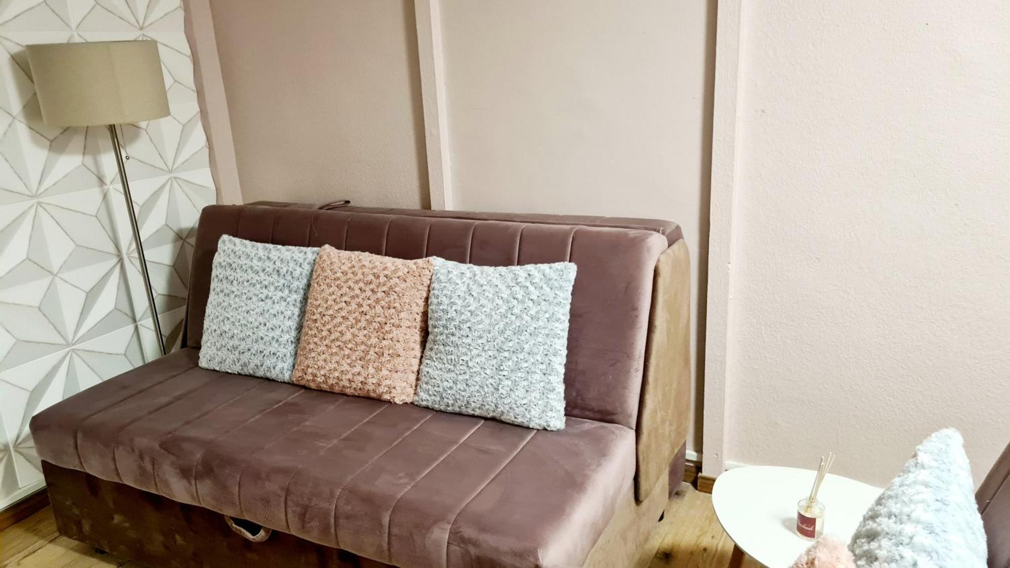 2 Separate Bedrooms And Living Fully Equipped With Ac * Budapest
