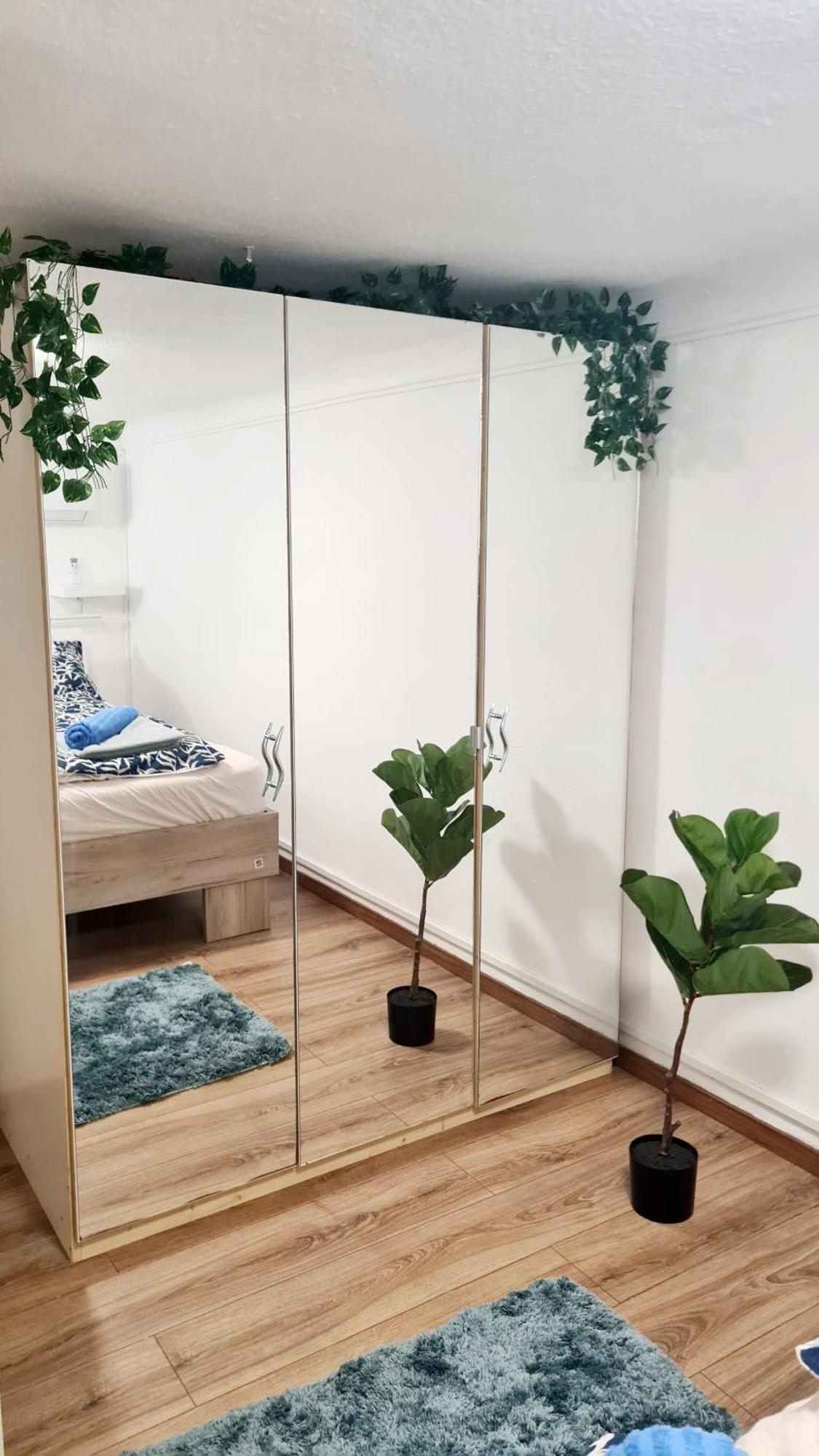 2 Separate Bedrooms And Living Fully Equipped With Ac Lägenhet *