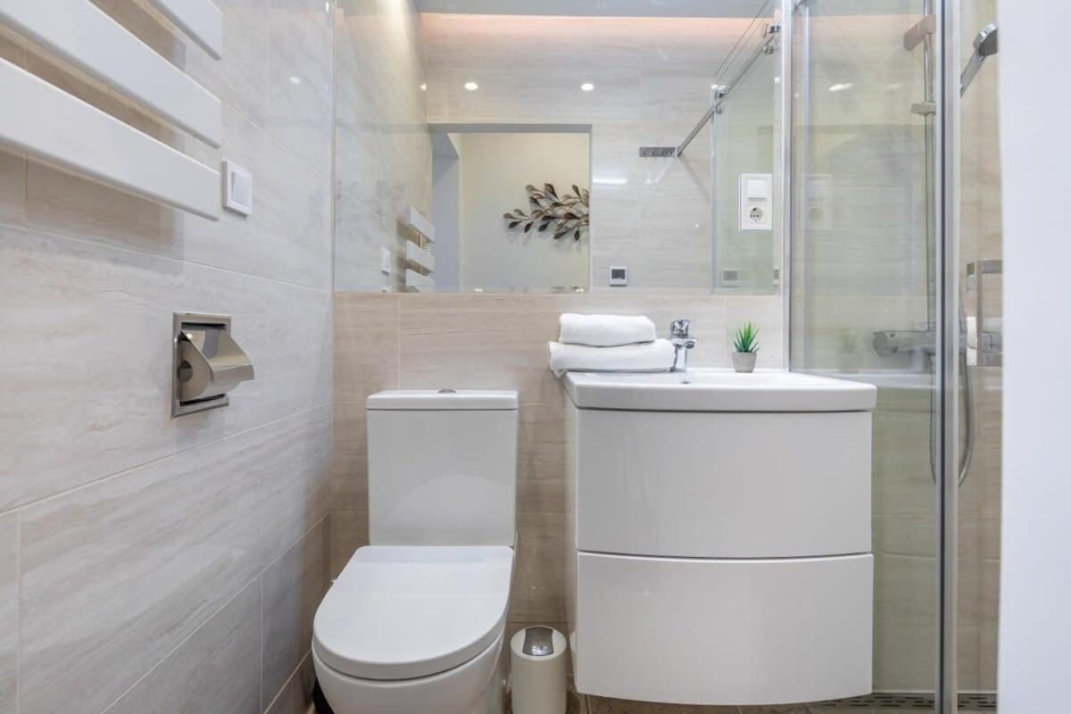 Appartamento Modern In Downtown Area Budapest
