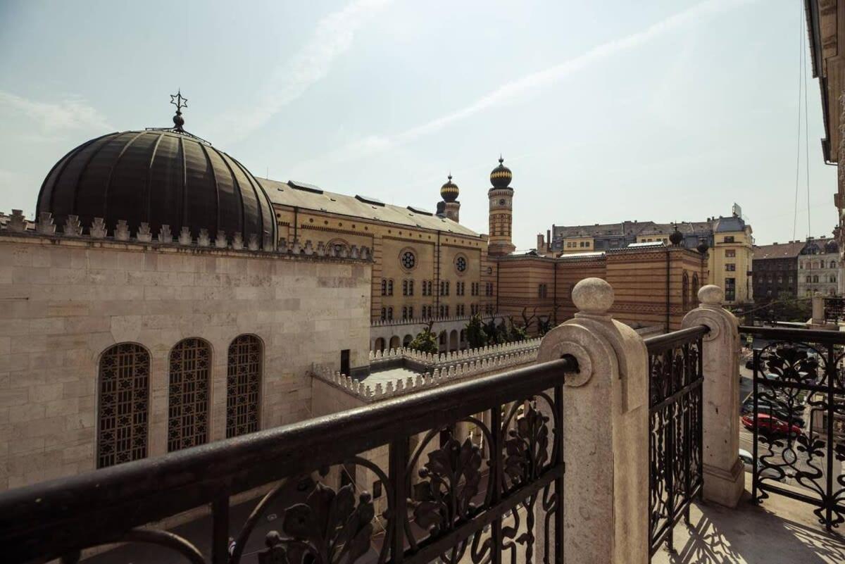 New A C With View Of The Synagogue Budapest